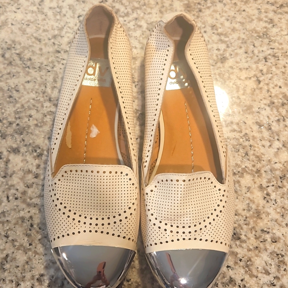 Dolce Vita Cream & Chromed Toed leather loafers 7.5 Flat